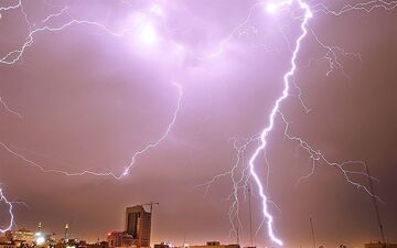 تداوم رگبار و وزش باد شدید در تهران تا دوشنبه