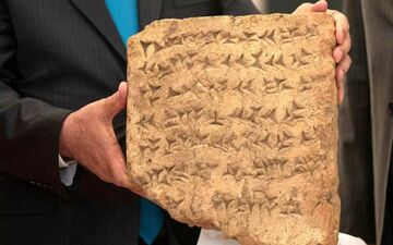 ناله‌های یک دانش‌آموز از 4000 سال پیش: لباس برایم نمی‌خری؟!