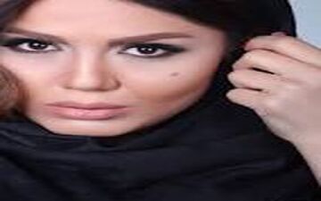 آزاده زارعی در کنار جمشید هاشم پور و همسرش