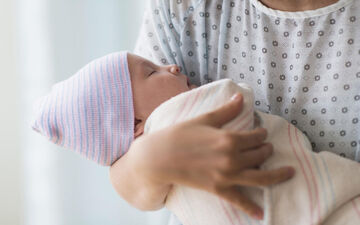 این شایعات درباره زایمان طبیعی حقیقت ندارند!