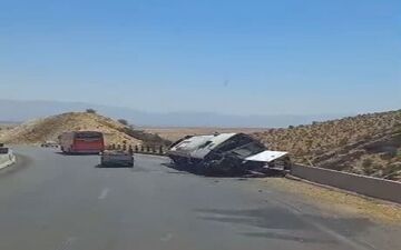 افزایش تعداد فوتی‌های حادثه واژگونی اتوبوس در فارس به ۱۵ نفر