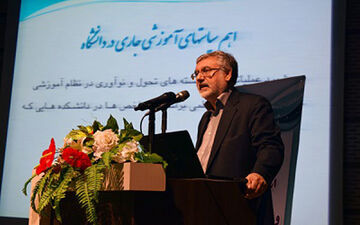 
رئیس دانشگاه علوم پزشکی مشهد:
بیماری های واگیردار مهم ترین عامل به خطر انداختن زندگی بشر است
