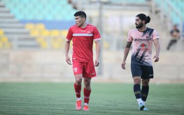 مهاجم ازبک پرسپولیس مشتری لیگ برتری پیدا کرد