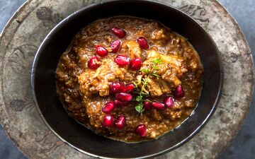 طرز تهیه خورشت فسنجان مجلسی؛ خوش‌رنگ و خوش‌طعم