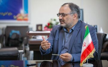 
زندان باید تبدیل به دانشگاه و کلاس معارف شود/با دولت برای مبارزه با فساد همکاری می کنیم