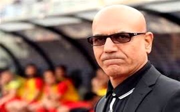 حمله استقلال به طلسم بزرگ مقابل مرد پرسپولیسی