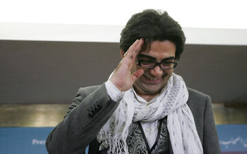 فرزاد حسنی مجری تحویل سال شد