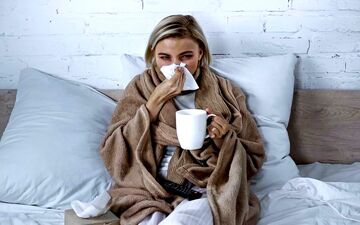 ترفند ۱۰ دقیقه‌ای برای کاهش تب بدون دارو!