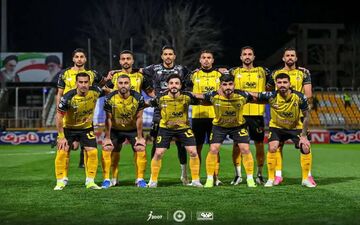 سپاهان با لشکر استقلالی‌ها به جنگ آبی‌ها می‌رود