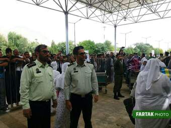 بازگشت حجاج از سرزمین وحی در فرودگاه کرمانشاه 