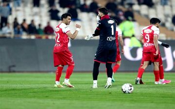 تحقیر پرسپولیس در ورزشگاه آزادی/آبی پوشان نیمه اول کولاک کردند 