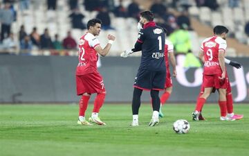 تحقیر پرسپولیس در ورزشگاه آزادی/آبی پوشان نیمه اول کولاک کردند 