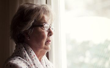  از علائم اولیه آلزایمر آگاه شوید