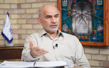 مومنی: به نقد کارشناسی گوش کنید و وضعیت فوق‌العاده اعلام شود