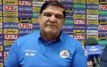 مهاجری: یک اتفاق جشن ماندن ما در لیگ برتر را به تأخیر انداخت/ سرنوشت‌مان با یک پرچم کمک داور می‌توانست عوض شود 