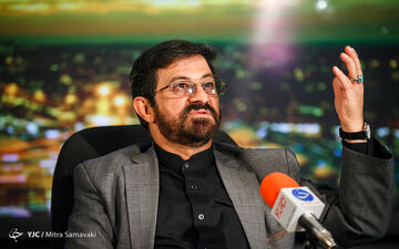 مدح امیرالمومنین‌ (ع) توسط مرتضی طاهری در کنار کعبه +فیلم 