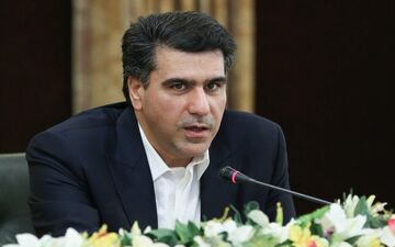 معزی: به عادت پوچ دوگانه‌سازی پایان دهیم
