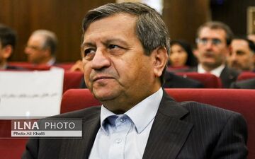 همتی: بانک مرکزی برای مبارزه با پولشویی اقدام قاطع می‌کند