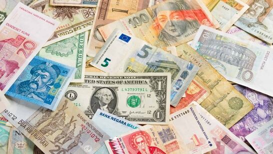 جدول کامل قیمت ارز امروز یکشنبه ۳ آبان؛ دلار، یورو و پوند چند؟
