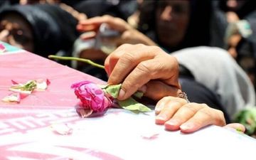 ۱۰ شهید گمنام بر دوش مردم خراسان شمالی تشییع شد