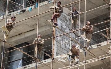 ۹۰۰ هزار کارگر ساختمانی ۴ سال در انتظار تحقق وعده بیمه دولت یازدهم هستند 