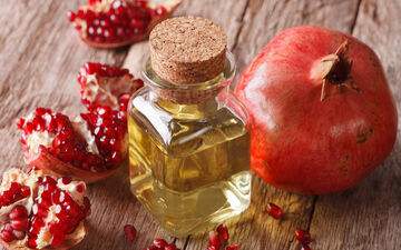 آشنایی با خواص روغن هسته انار
