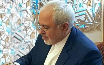 ظریف: همه ایرانی‌ها سپاه پاسداران هستند