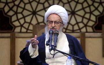 آیت‌الله مکارم شیرازی: هنوز خبری از نقطه پایانی رسیدگی به"حقوق‌های نجومی" نیست 