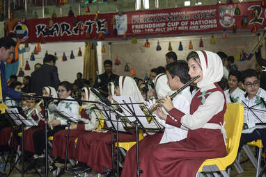 شادپیمایی عروسک‌ها در سالن امام خمینی‌ کرمانشاه