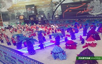 افتتاح نمایشگاه "از غدیر تا شام" در حیدریه امیرالمومنین شهر کرمانشاه