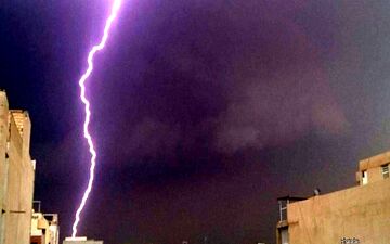 موج سوم توفان تندری در حال حرکت به سمت اهواز