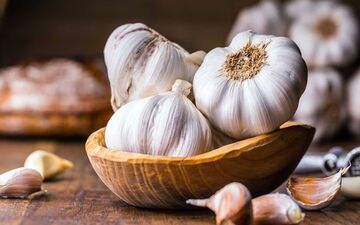 خواص شگفت‌انگیز و مفید سیر برای پوست و مو