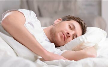 افزایش کیفیت خواب با مصرف 5 ماده غذایی