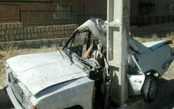 تصادف مرگبار پیکان با تیربرق در بلوار فروسی 