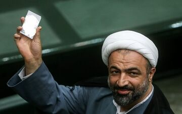 رسایی در حاشیه تجمع حامیان جلیلی: قالیباف، خودش خودش را زد! + ویدئو