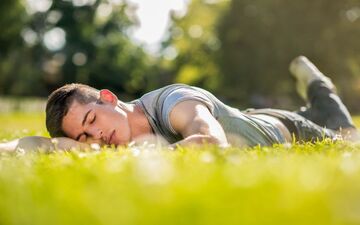 چکار کنیم که در بهار دچار خستگی مفرط نشویم
