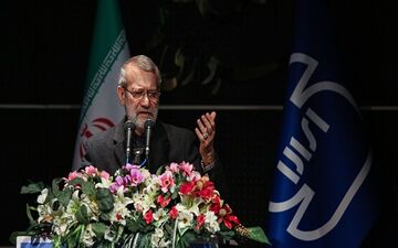 علی لاریجانی: ایجاد سروصداهای سیاسی به نفع کشور نیست

