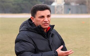 تهدید قلعه‌نویی و خانواده اش 