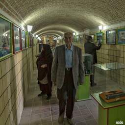 گزارش تصویری گردهمایی بزرگ دانش آموزان دبیرستان تاریخی ابن سینا در همدان