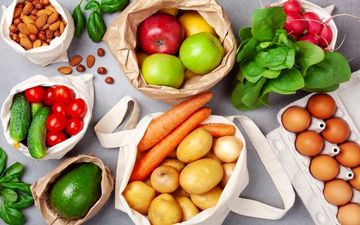 ممنوعیت خوردن این غذاها بعد از ۴۰ سالگی!
