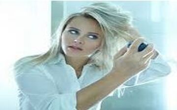 با شامپو خشک،بدون حمام موهای تمیزی داشته باشد