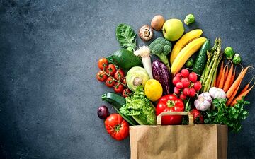 این خوراکی‌ها کمک می‌کنند تا شب‌ها خواب آرام و راحتی داشته باشید