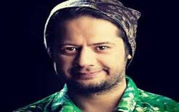 «علی صادقی» با استایل عجیبش در جشن حافظ