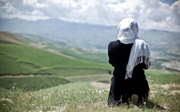 به دختر مجردتان این جملات را هرگز نگویید