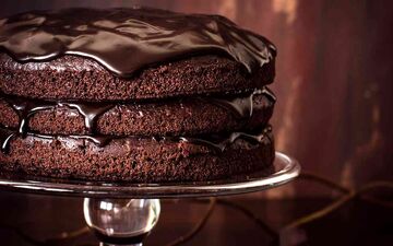 طرز تهیه ساده‌ترین کیک شکلاتی