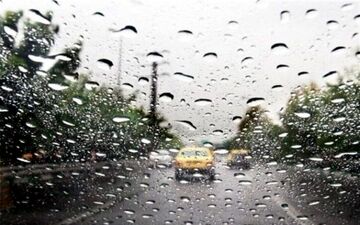  آخرین وضعیت جاده‌های کشور؛ بارش پراکنده باران در محور‌های ۲ استان 