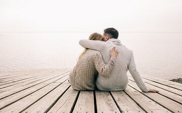 اهمیت ماساژ و لامسه در رابطه جنسی 