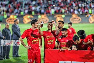 جشن اهدای جام قهرمانی سوپر جام به پرسپولیس