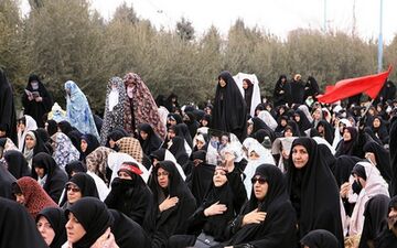 امام جمعه موقت کرمانشاه: دشمنان بدانند انقلاب با شعار عده‌ای از بین نمی‌رود