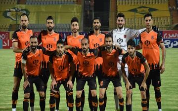  شاگردان ربیعی با تاکسی به فولادشهر رفتند
